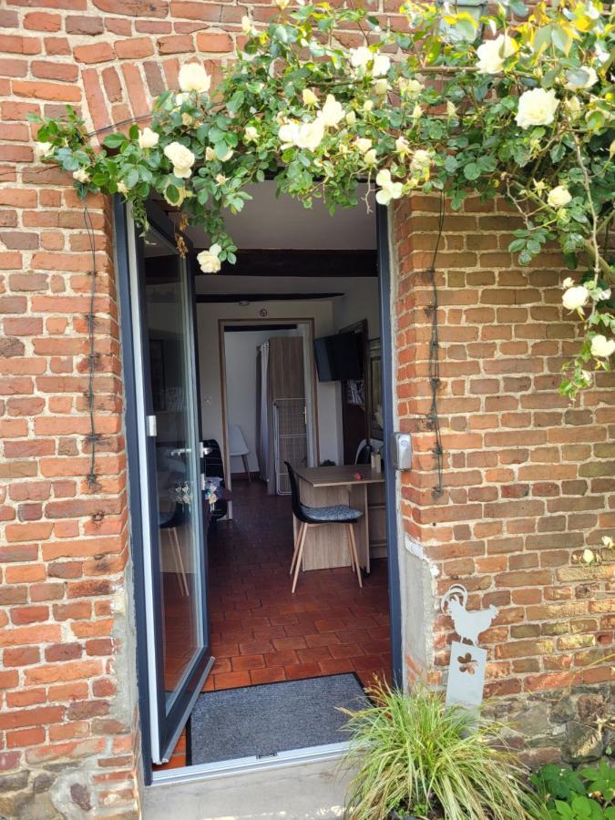 Studio Bienvenue Du Cote De Chez Nous Avec Jardin Privatif Wignehies ภายนอก รูปภาพ