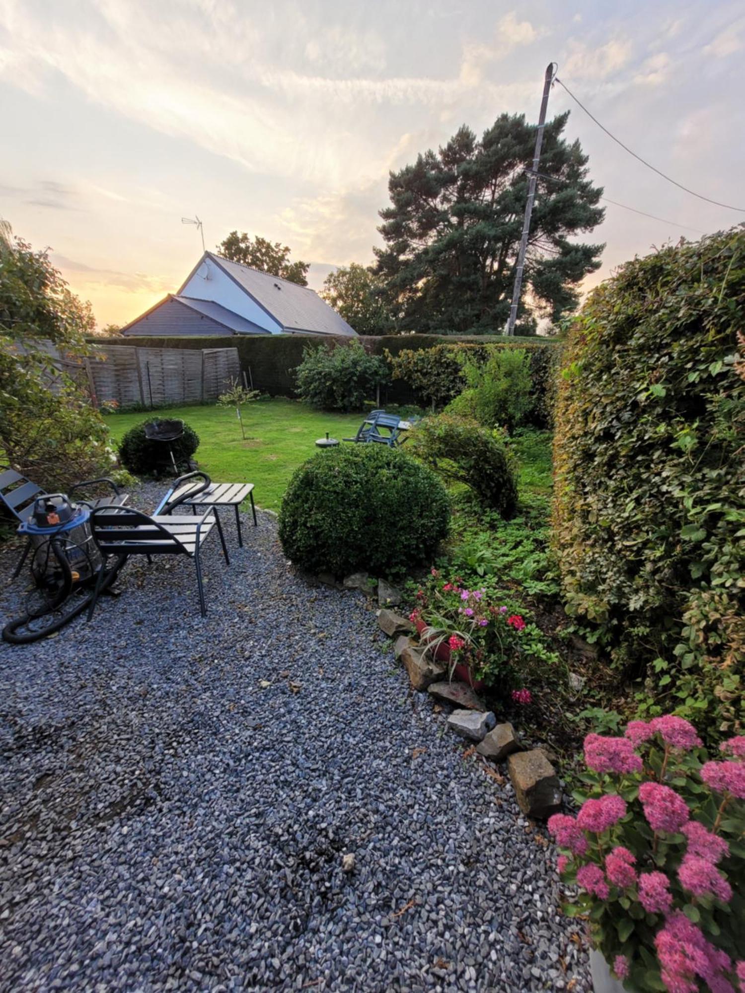 Studio Bienvenue Du Cote De Chez Nous Avec Jardin Privatif Wignehies ภายนอก รูปภาพ