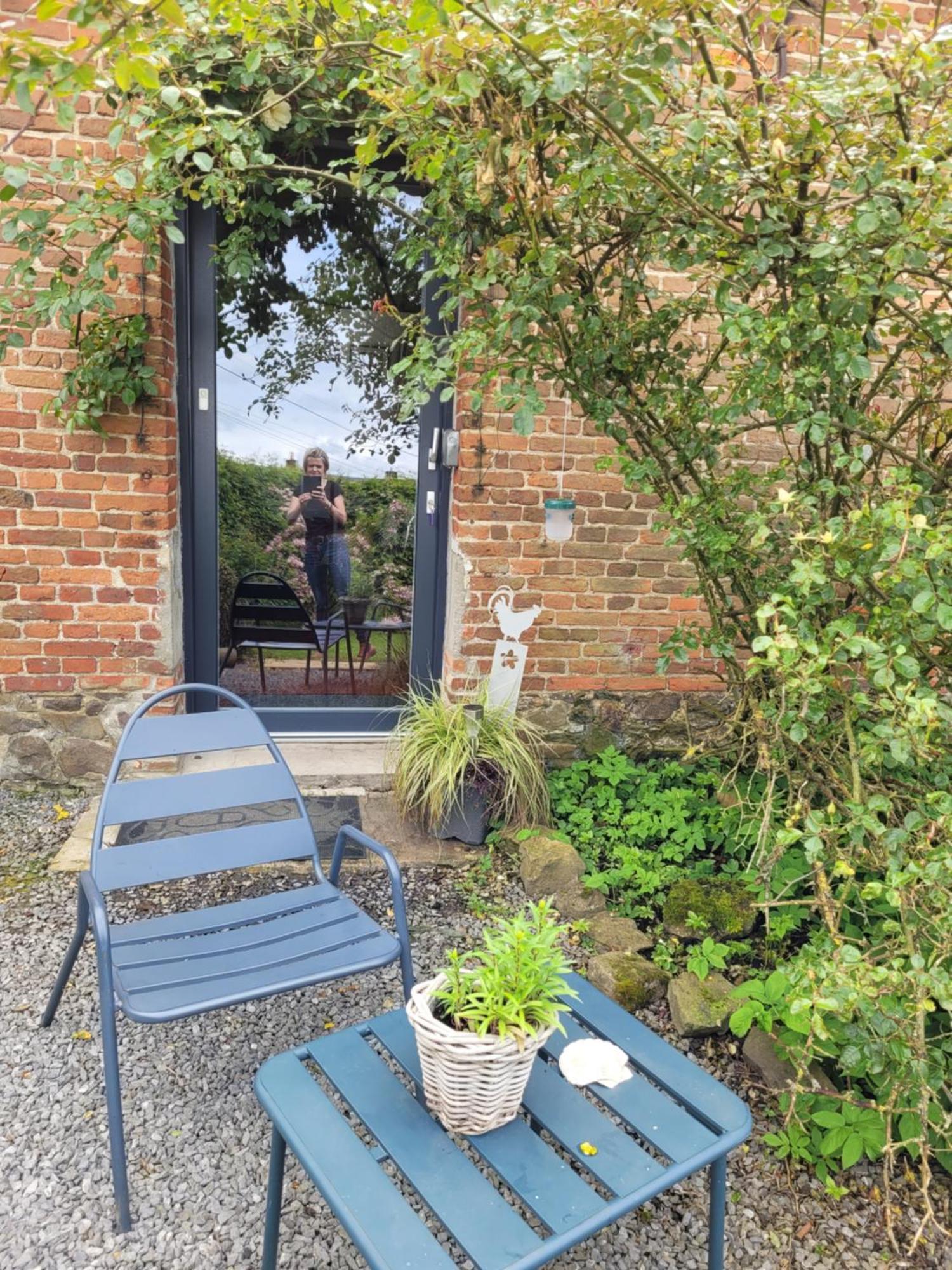 Studio Bienvenue Du Cote De Chez Nous Avec Jardin Privatif Wignehies ภายนอก รูปภาพ